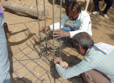 Making foundation and column cage
